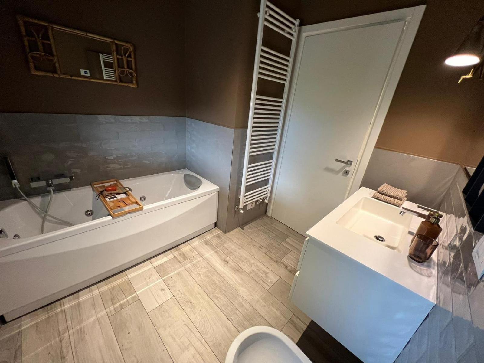 La Bollicina Boutique Apartment And Spa 베르바니아 외부 사진